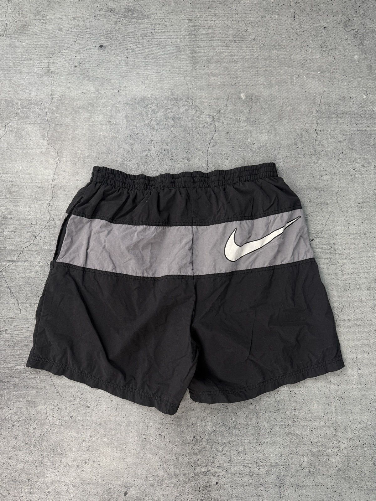 Nike 🇺🇸 Vintage 90s Nike Shorts Y2K Rare Retro Hype Size US 36 / EU 52 - 4 Thumbnail