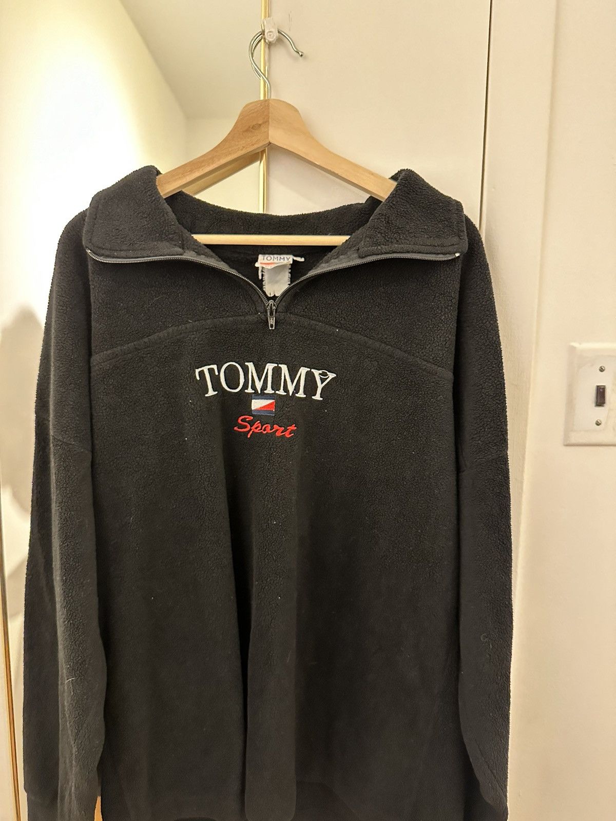 image of Tommy Hilfiger Vintage Tommy Sport Fleecequarter Zip in Black, Men's (Size XL)