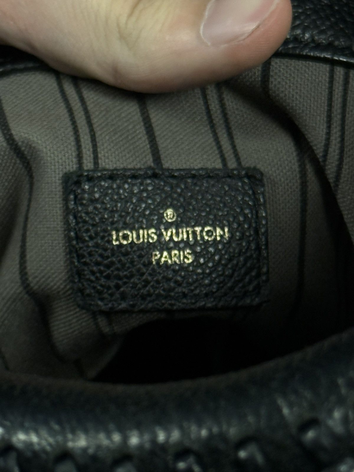 Louis Vuitton Louis Vuitton Artsy MM Black Purse $3400 Discontinued Size ONE SIZE - 15 Thumbnail