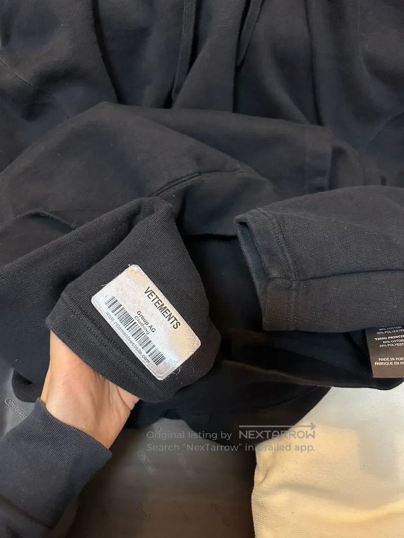 Vetements Vetements Off-the-Shoulder Hoodie Size US S / EU 44-46 / 1 - 6 Thumbnail