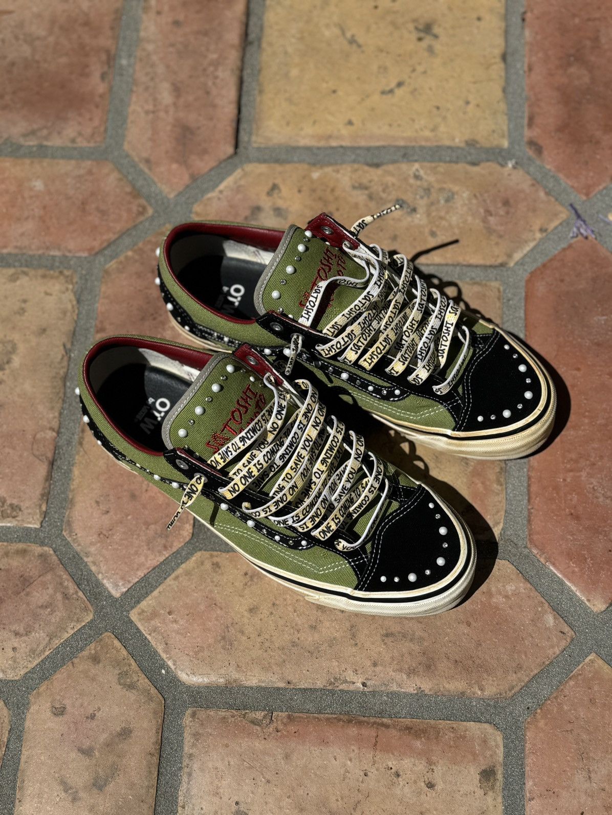 Satoshi Nakamoto × Vans Satoshi Nakamoto X Vans OTW old skool Size US 12 / EU 45 - 5 Thumbnail