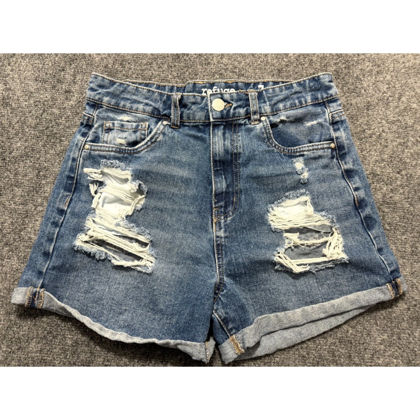 Denime VINTAGE Refuge Denim Distressed Ripped Jean Shorts Juniors Size 7 Blue Cuffed Size 30" / US 8 / IT 44 - 2 Thumbnail