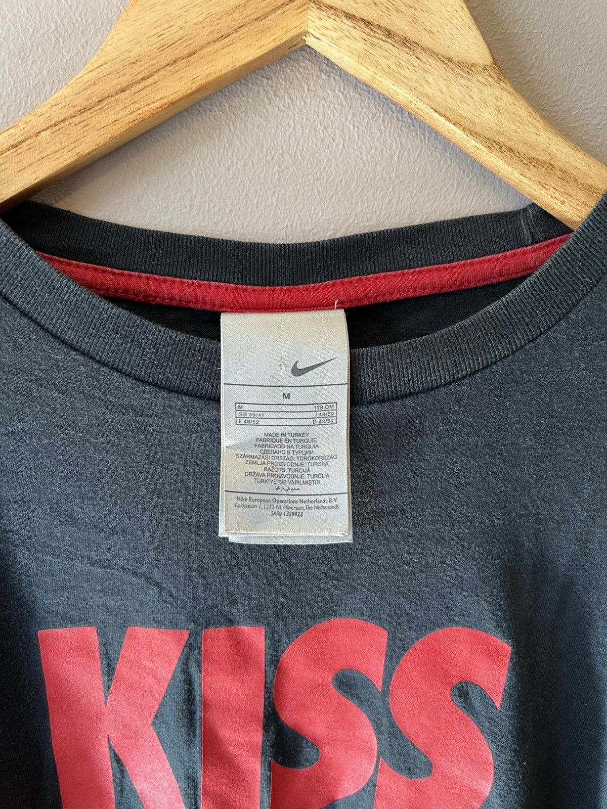Nike Nike kiss my airs t-shirt Size US M / EU 48-50 / 2 - 3 Thumbnail