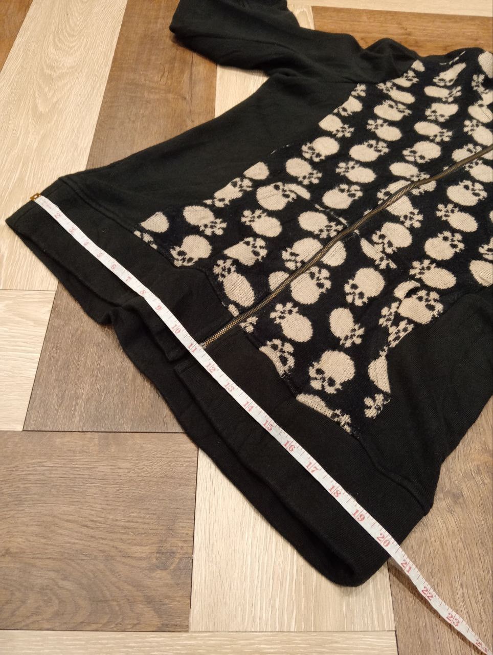 If Six Was Nine M.A. SKULLS JAPAN HOODIE - SIZE 42 Size US M / EU 48-50 / 2 - 11 Thumbnail