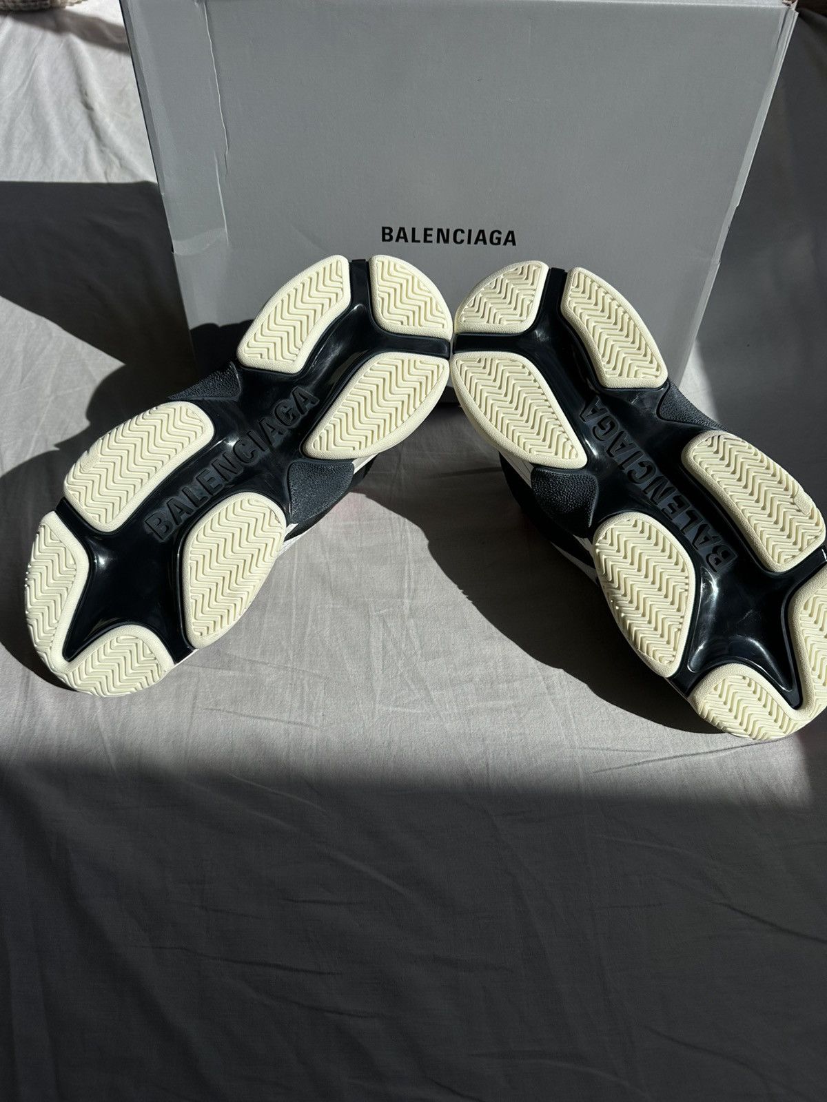 Balenciaga Balenciaga Triple S Size US 11 / IT 41 - 4 Thumbnail
