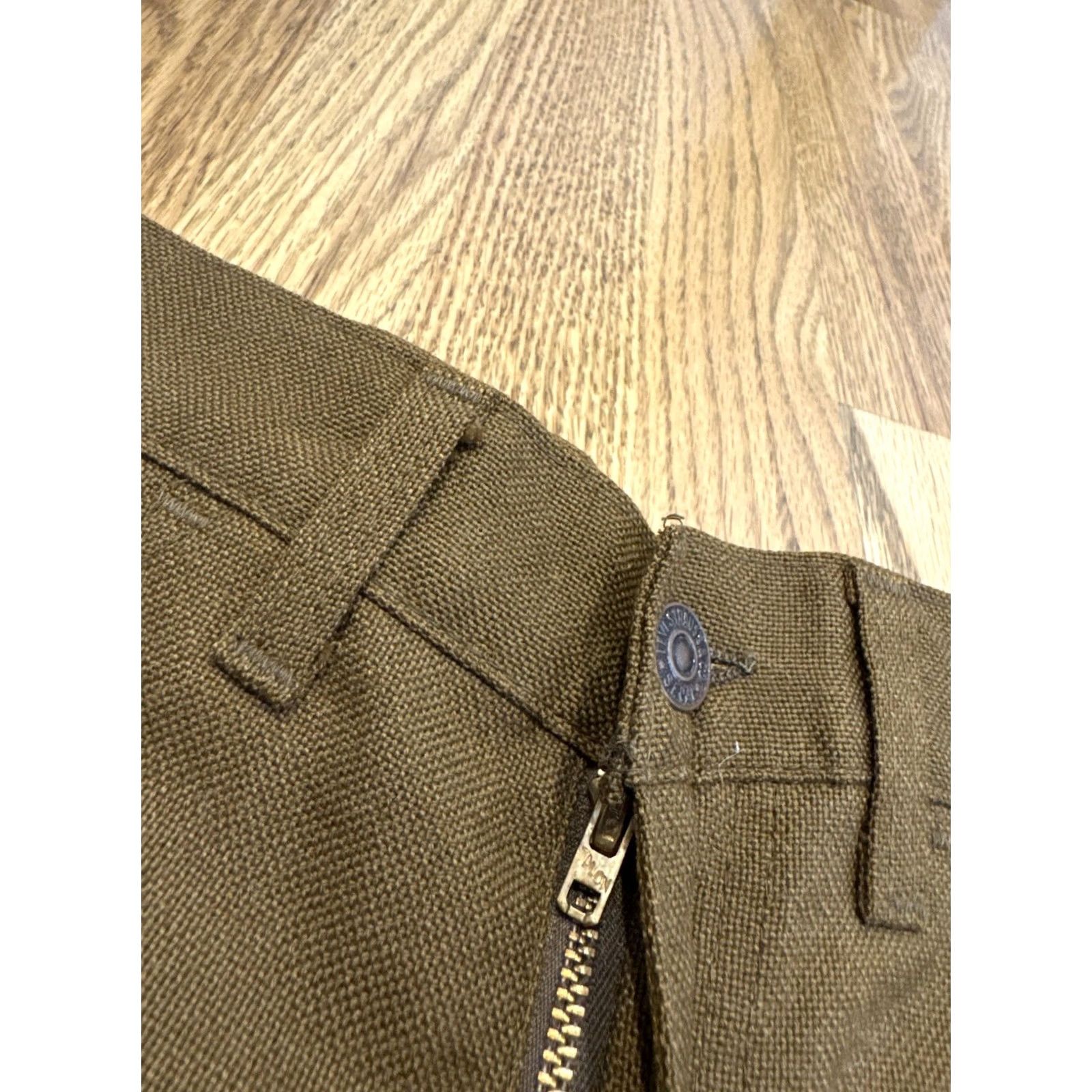 Levi's VINTAGE Levi’s Sta Prest Short Shorts Regular 31 Brown Zip Hemmed Mens Shorts 80s Retro USA Talon Size US 31 - 3 Thumbnail