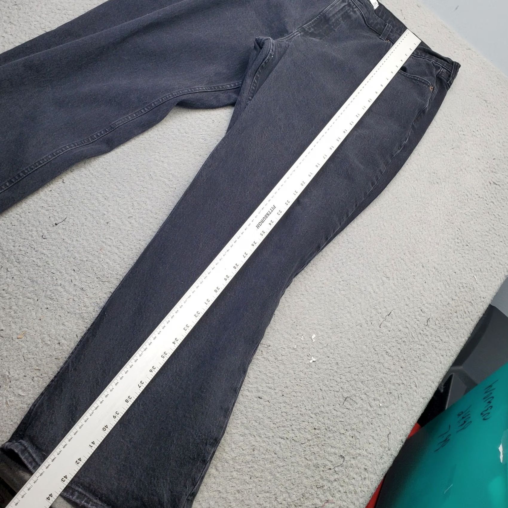 Abercrombie & Fitch Abercrombie & Fitch Jeans Mens Size 34/18 Black Denim Flat Front Low Rise Baggy Skinny? 5-Pocket Regular Straight Size US 34 / EU 50 - 4 Thumbnail