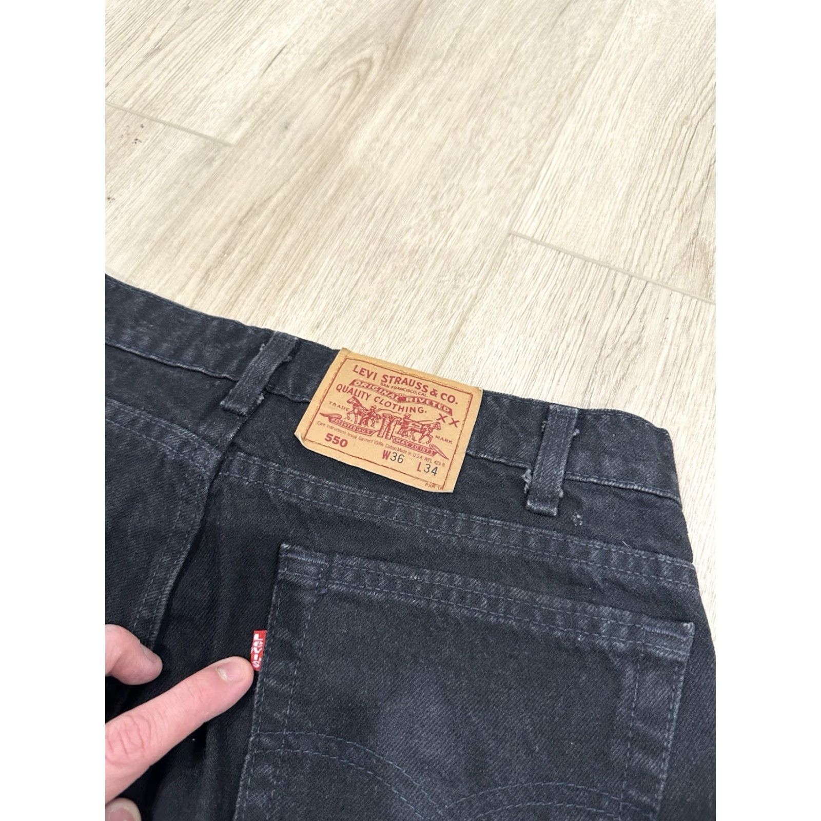 Levi's VINTAGE Levi's 550 Jeans Mens 34x34 Black Denim Cotton Straight Relaxed Made USA Size US 34 / EU 50 - 5 Thumbnail
