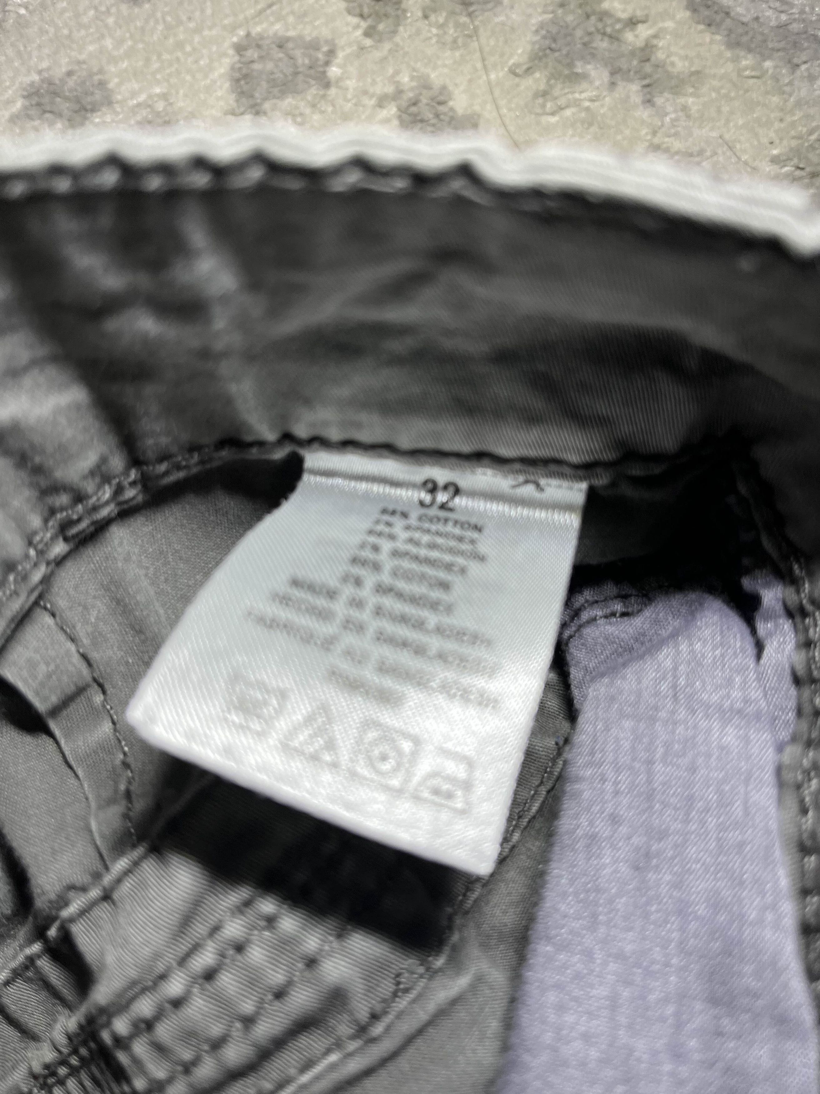 UNIONBAY × Vintage 2000’s Union Bay Gray Cargo Shorts Size US 32 / EU 48 - 4 Thumbnail