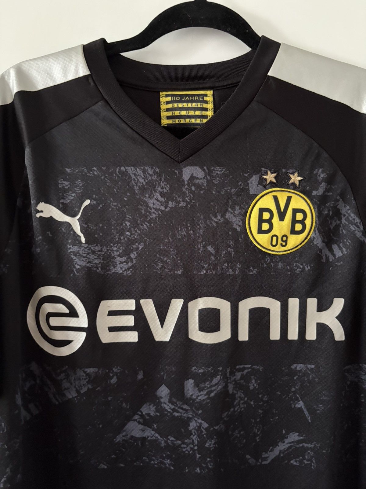 Puma BVB Puma 2019/2020 away Haaland Soccer Jersey Size US XL / EU 56 / 4 - 6 Thumbnail