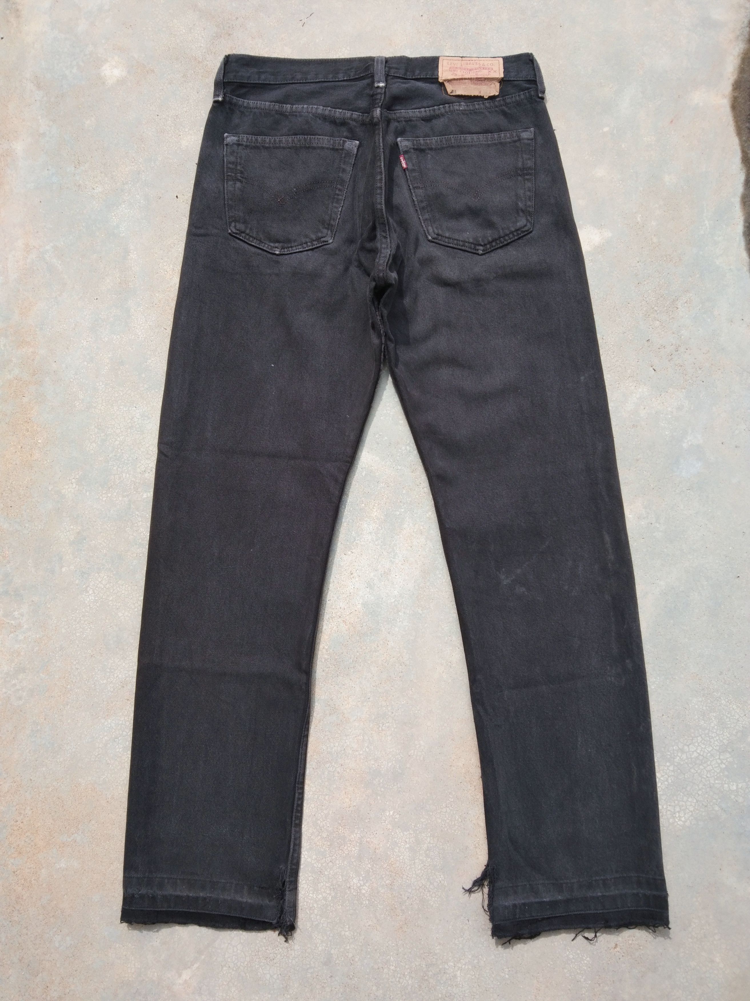 Levi's Vintage Levis 501 Made In USA Distressed Jeans 31x32 Size US 31 - 2 Thumbnail