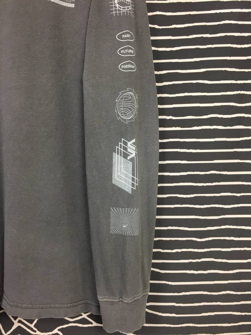 RVCA RVCA Artis Network Program White Noise Longsleeve Tee Size US L / EU 52-54 / 3 - 7 Thumbnail
