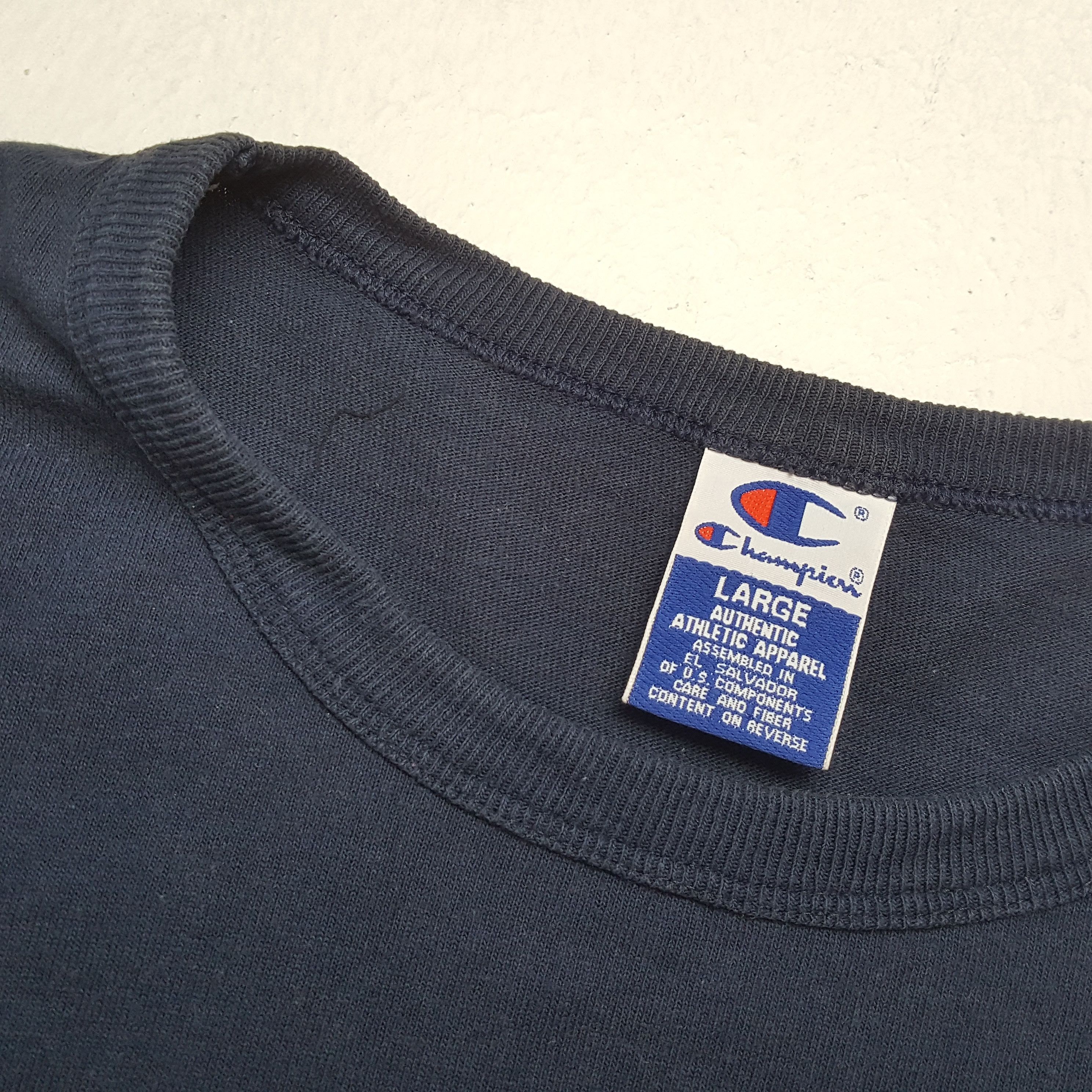 Champion × Vintage CHAMPION Small Spellout Design Tshirt Size US XL / EU 56 / 4 - 6 Thumbnail