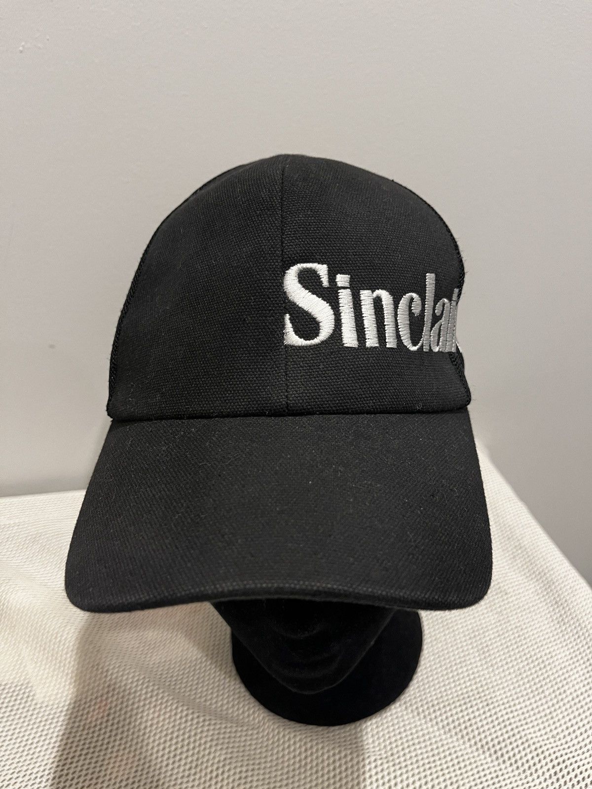 Sinclair Global Sinclair Global Embroidered Mesh Hat (unisex) Size ONE SIZE - 3 Thumbnail