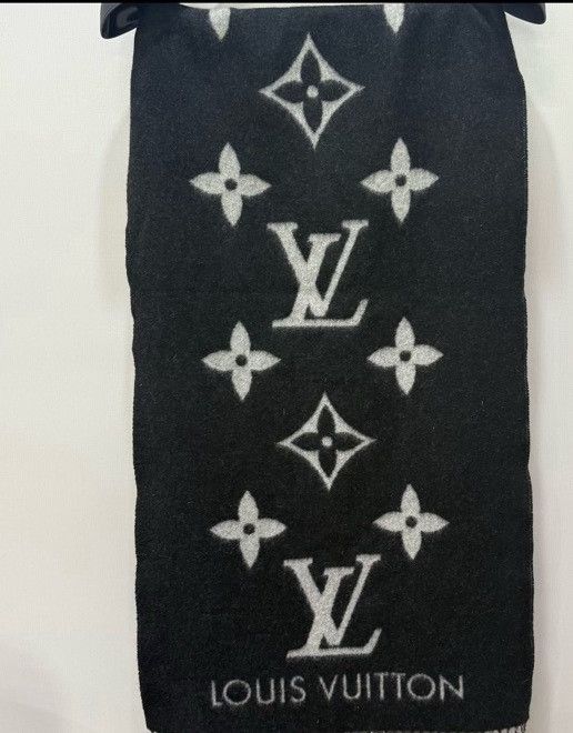 Louis Vuitton Louis Vuitton Black White Cashmere Scarf Size ONE SIZE - 1 Thumbnail