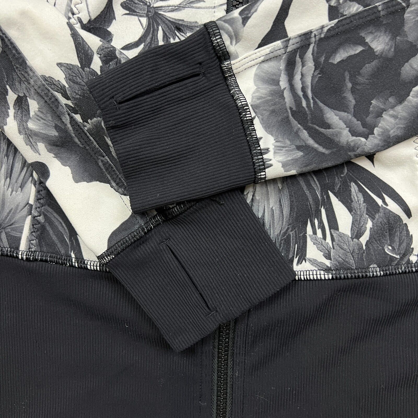 Lululemon Lululemon Nice Asana Jacket Floral Athletic Tracksuit Top Size S / US 4 / IT 40 - 4 Thumbnail