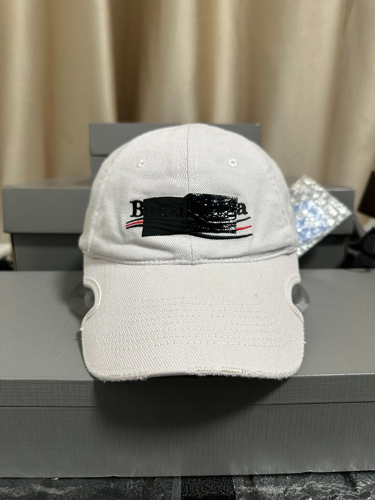 Balenciaga Balenciaga Distressed Coke Logo White Cap Size ONE SIZE - 1 Thumbnail