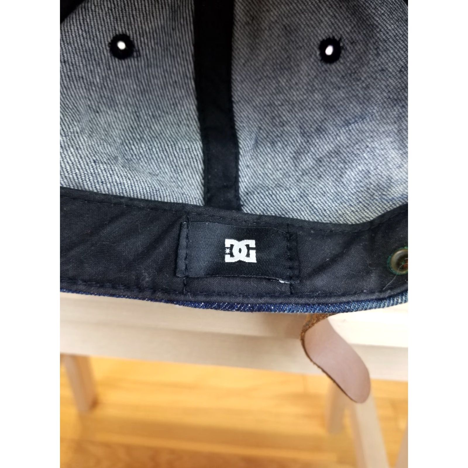 Vintage DC Shoes Skate Denim Hat Leather Patch Adjustable Denim Hat Blue 1990s Hip Hop Cap Mens Womens Boys Girls Size ONE SIZE - 6 Thumbnail