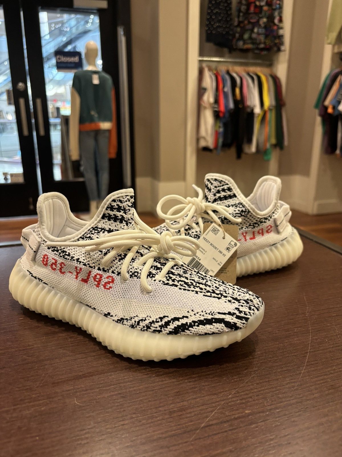 Adidas Yeezy Boost 350 V2 zebra used size 9 men sold sneaker