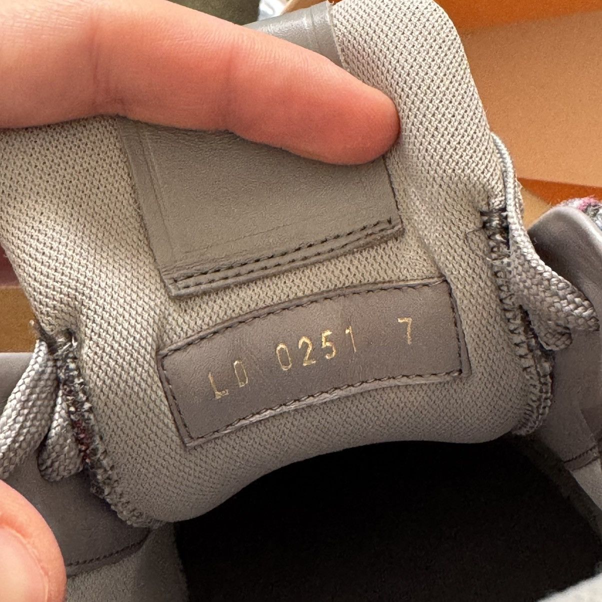 Louis Vuitton Louis Vuitton LV Trainer upcycled grey Size US 9 / EU 42 - 6 Thumbnail
