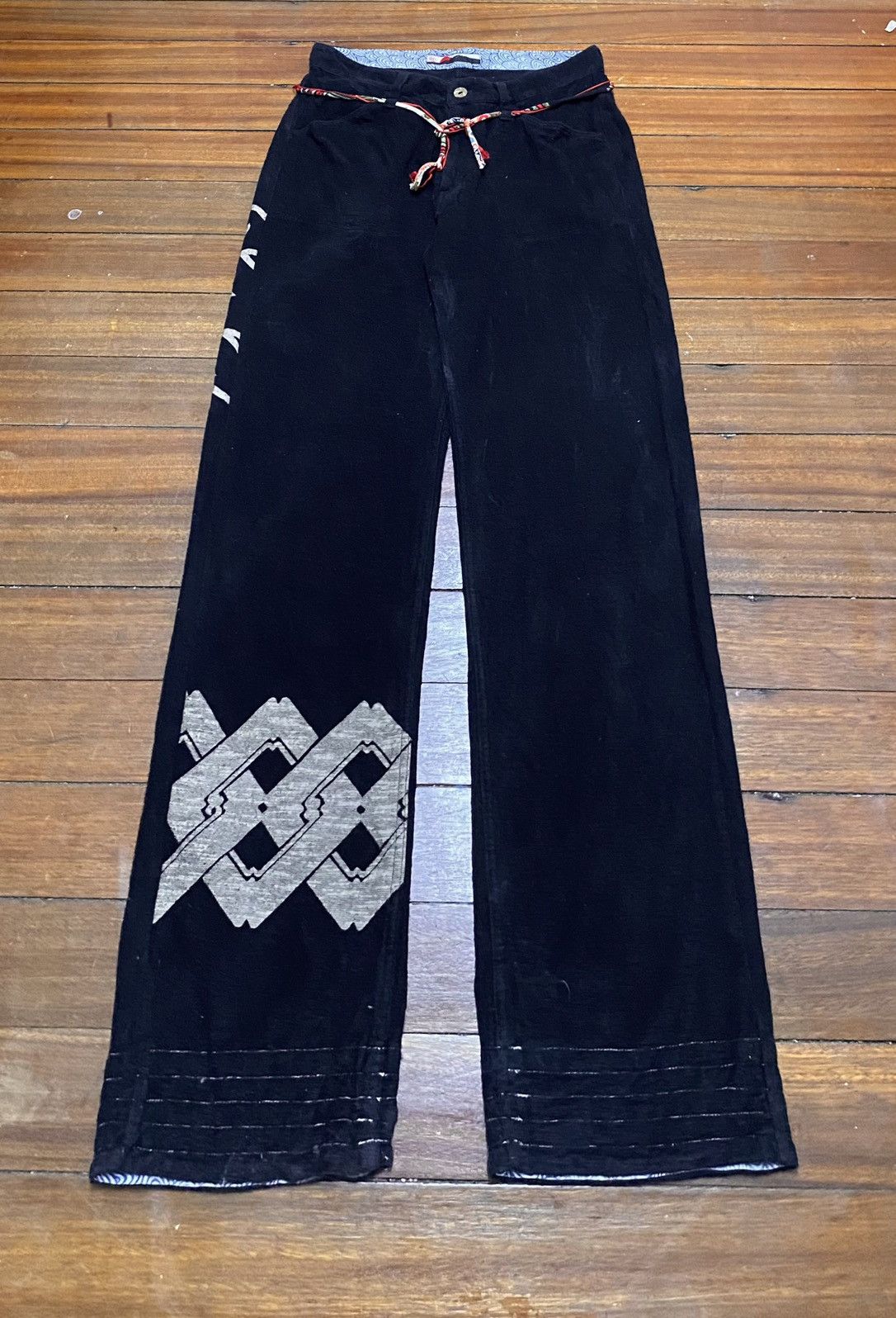 Japanese Brand Very Rare Vintage Japanese Brand Casual Pants 1990s Size US 32 / EU 48 - 1 Thumbnail
