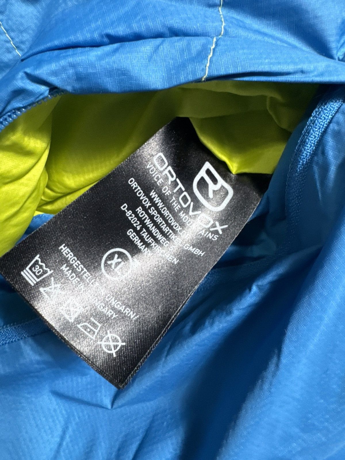 ORTOVOX Ortovox Reversible Down Puffer Jacket Size XL Outdoor Size US XL / EU 56 / 4 - 7 Thumbnail