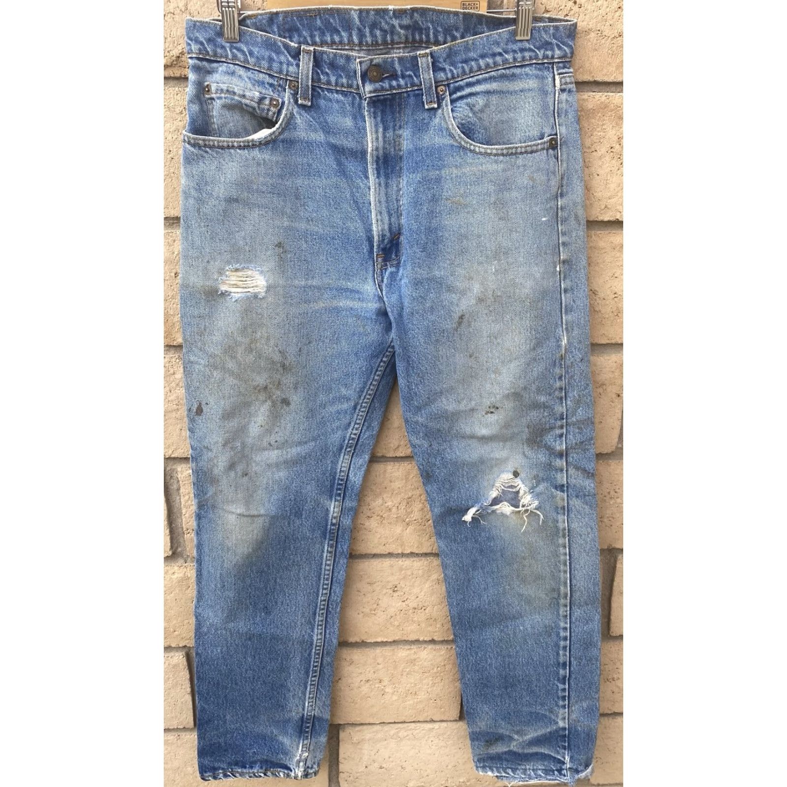 Levi's VINTAGE Levi's Jeans Distressed Worn Holes 34x31 See Measurements 5-Pocket Zip Fly Men Blue Denim Cotton 1980s-90s Size US 34 / EU 50 - 2 Thumbnail
