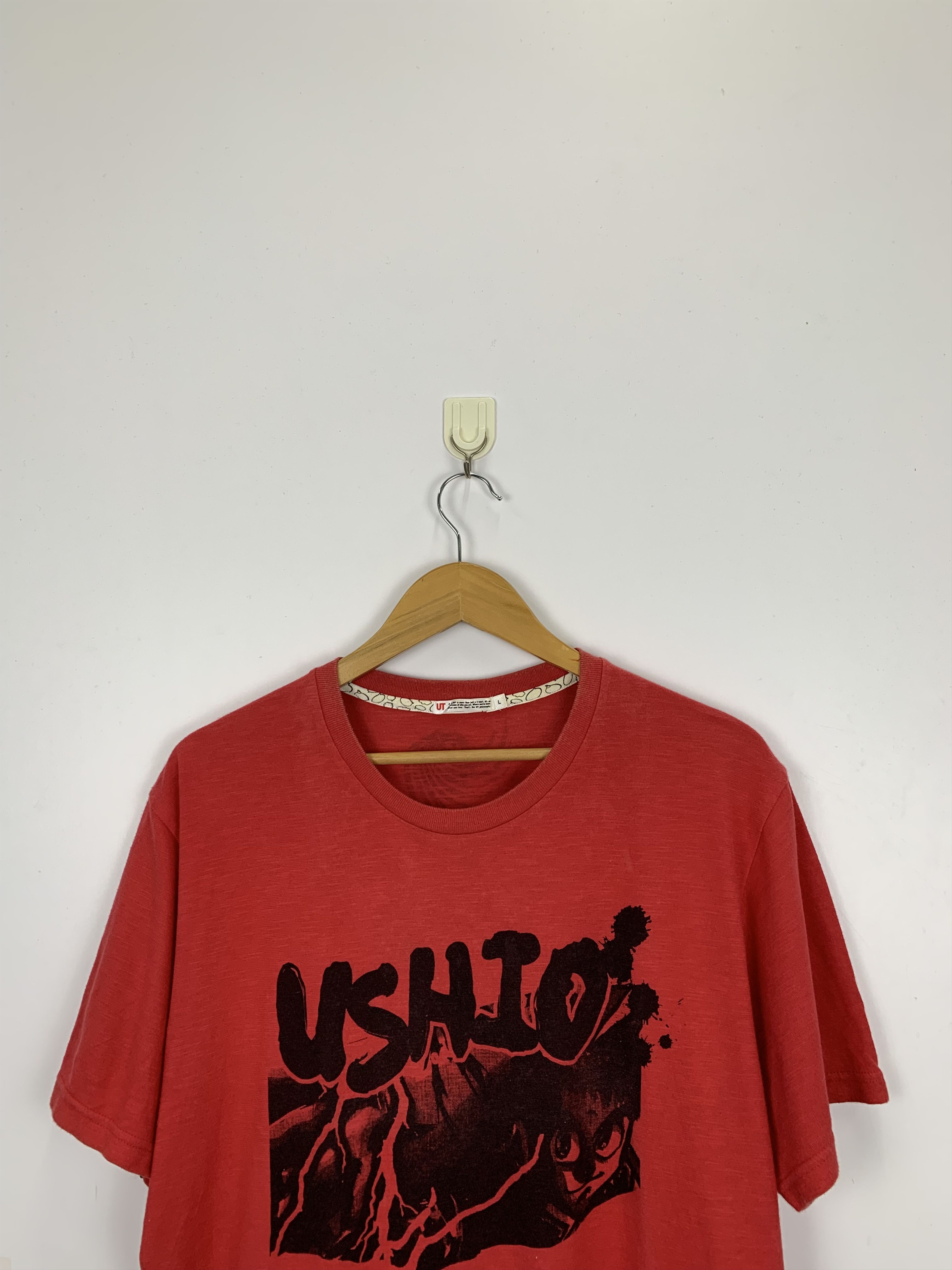 Uniqlo Uniqlo Japanese Anime Ushio T Shirt TA0166 Size US L / EU 52-54 / 3 - 2 Thumbnail