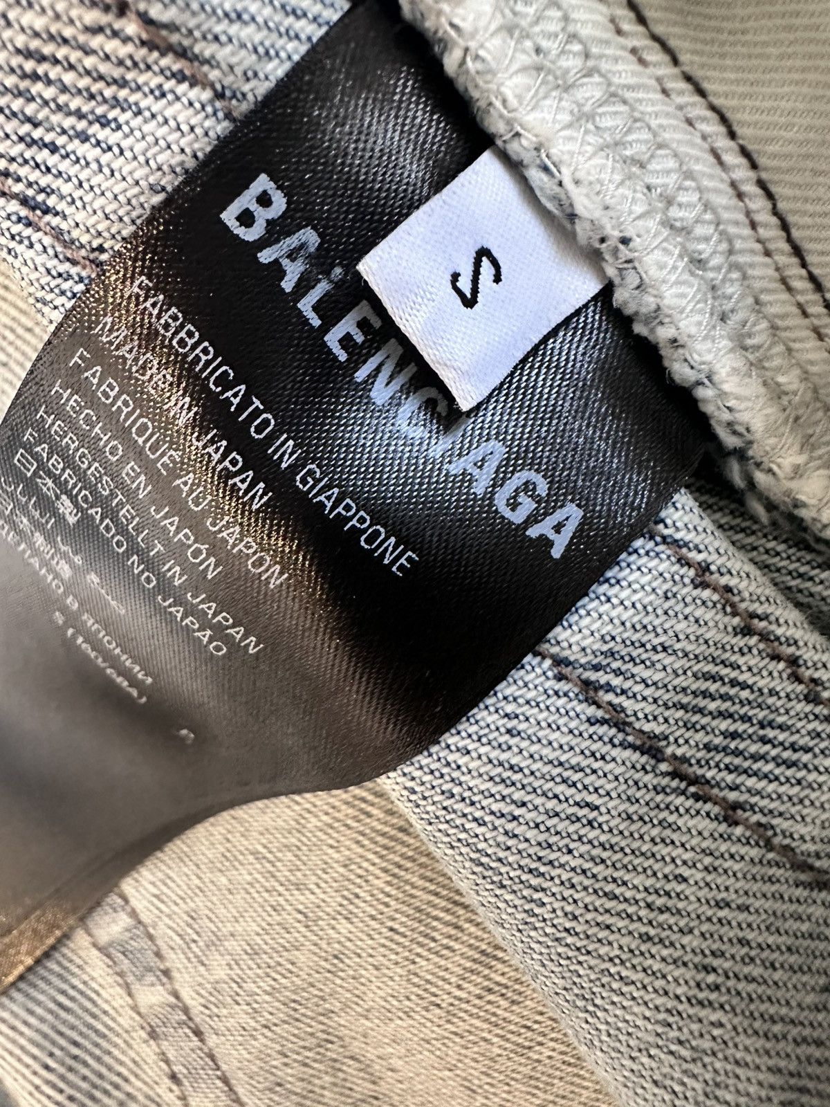 Balenciaga Balenciaga Distressed Light Wash Blue Baggy Denim Size US 32 / EU 48 - 5 Thumbnail