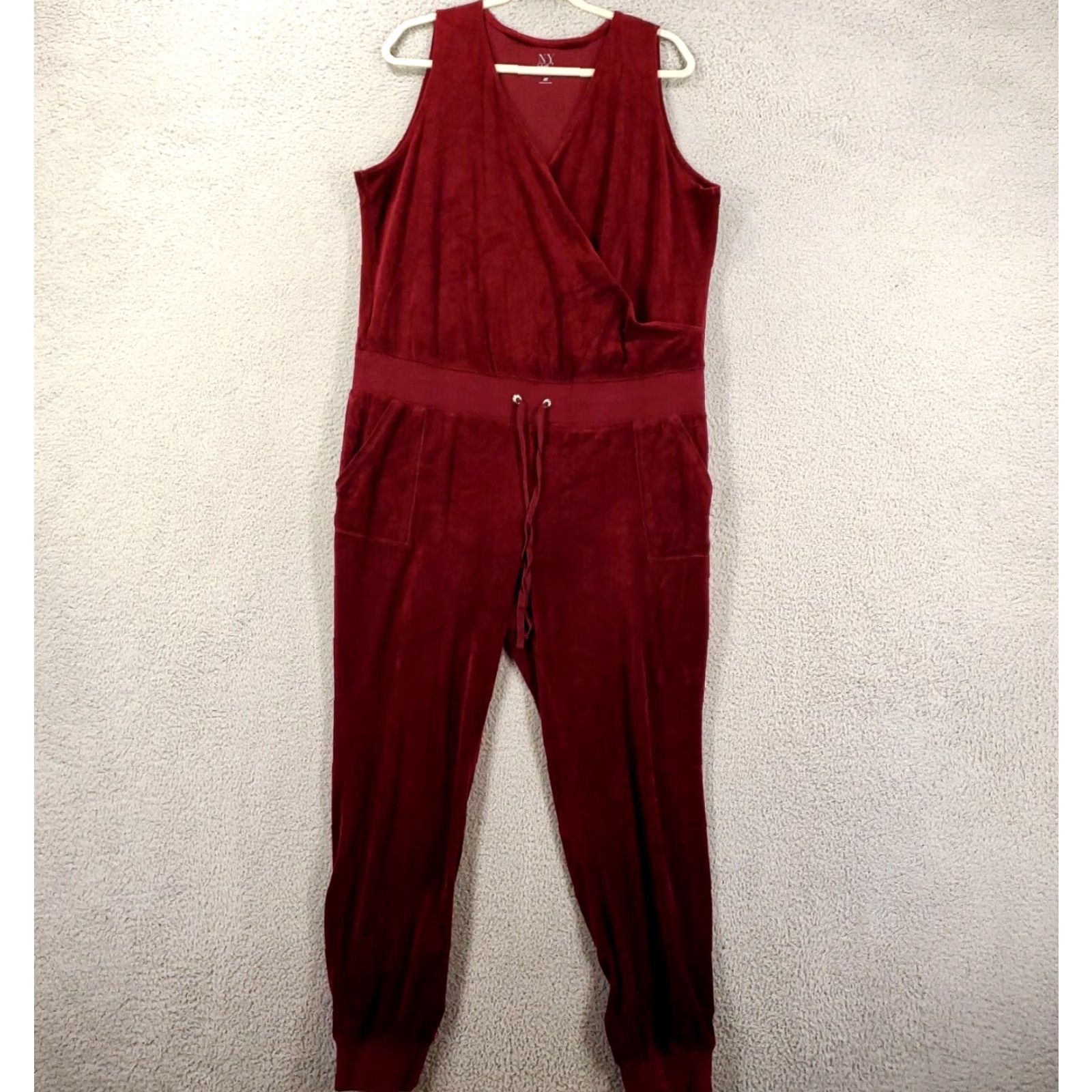 Vintage Womens Velour Jumpsuit Size XL Burgandy Drawstring Waist Romper Criss Cross Size 40" / US 18 - 2 Thumbnail