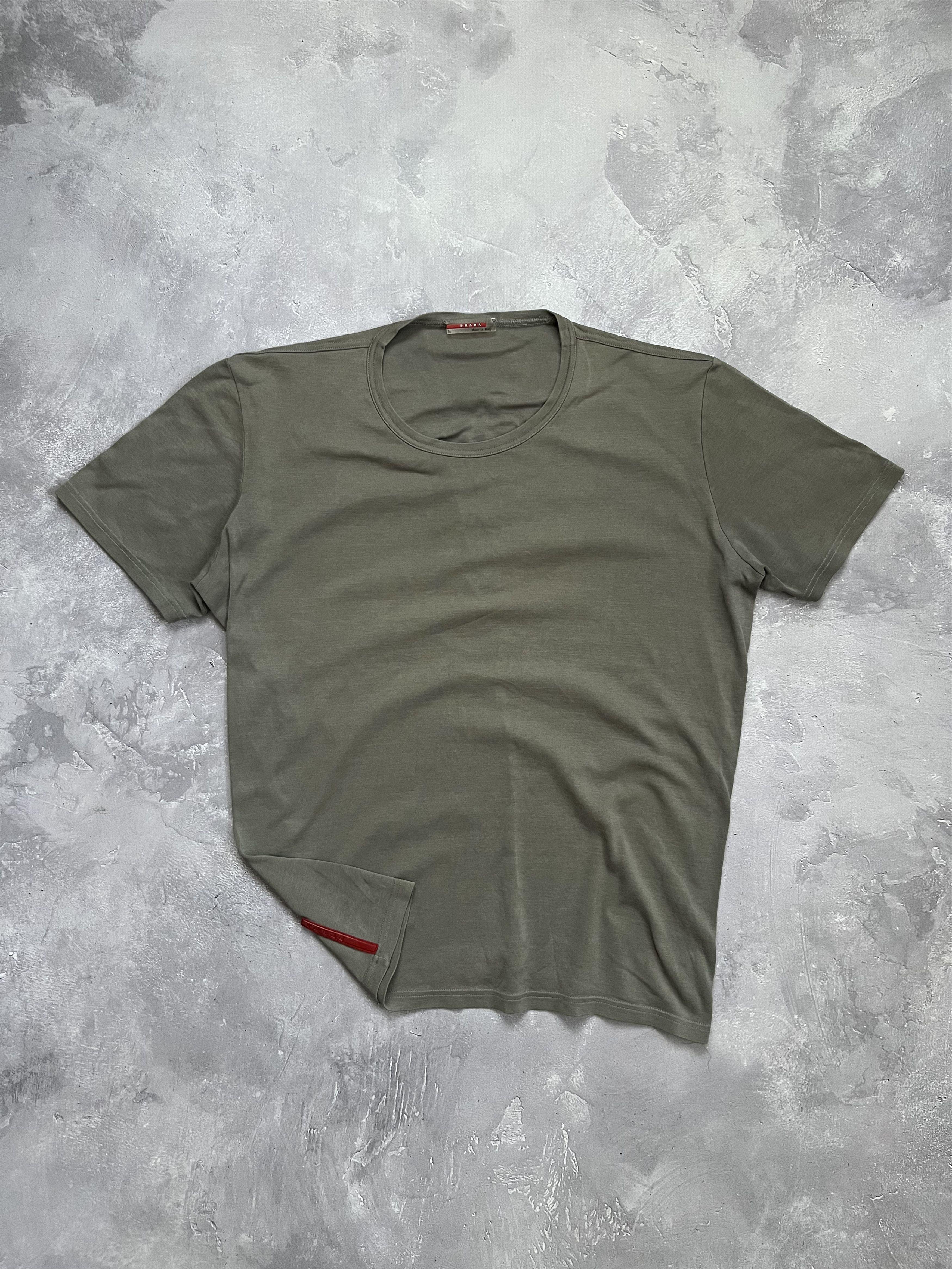 Prada Prada Red Tab Classic Crewneck Short sleeve T-Shirt Size XL Size US XL / EU 56 / 4 - 1 Thumbnail