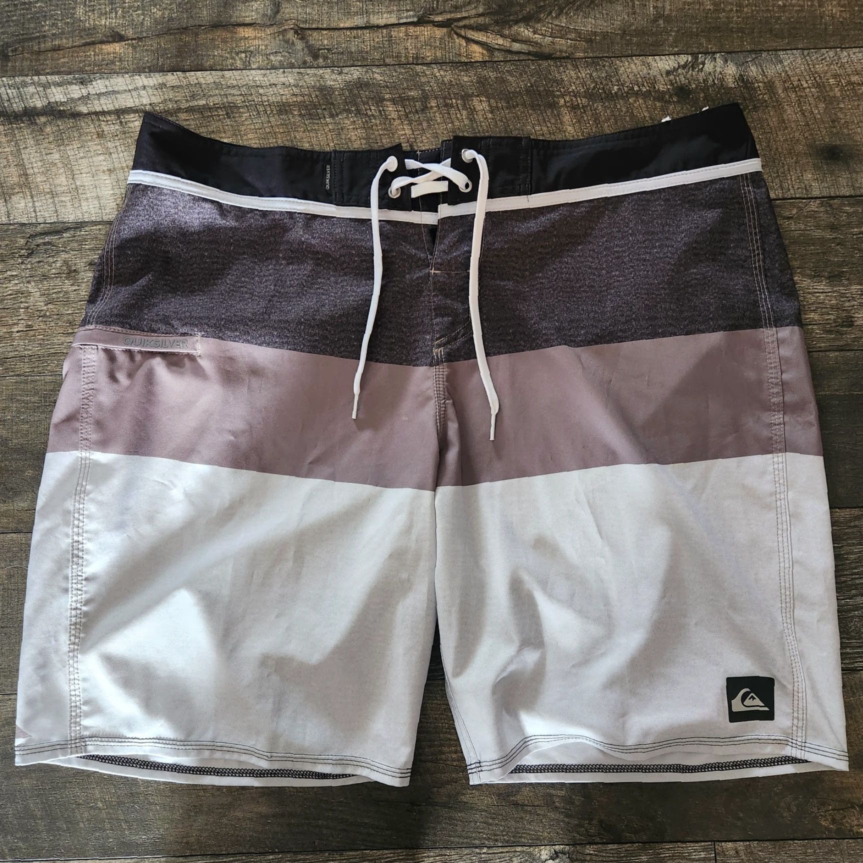 Quiksilver Quiksilver Board Shorts Mens 38 Gray Colorblock Swimming Beach Stretch Bottom Mens Size US 38 / EU 54 - 7 Thumbnail