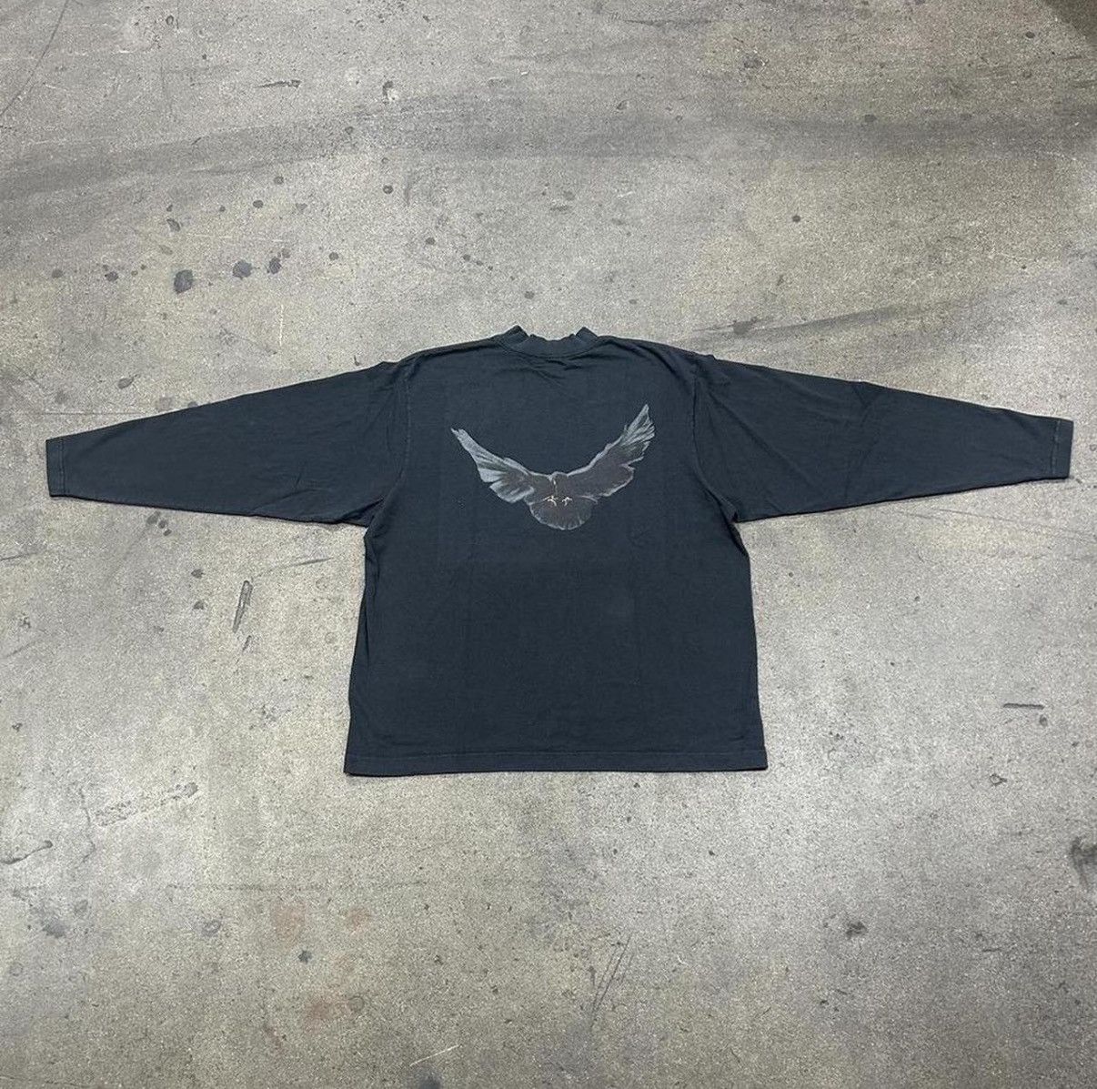 Balenciaga × Gap × Yeezy YGEBB Black Dove Print Long Sleeve Size US M / EU 48-50 / 2 - 3 Thumbnail