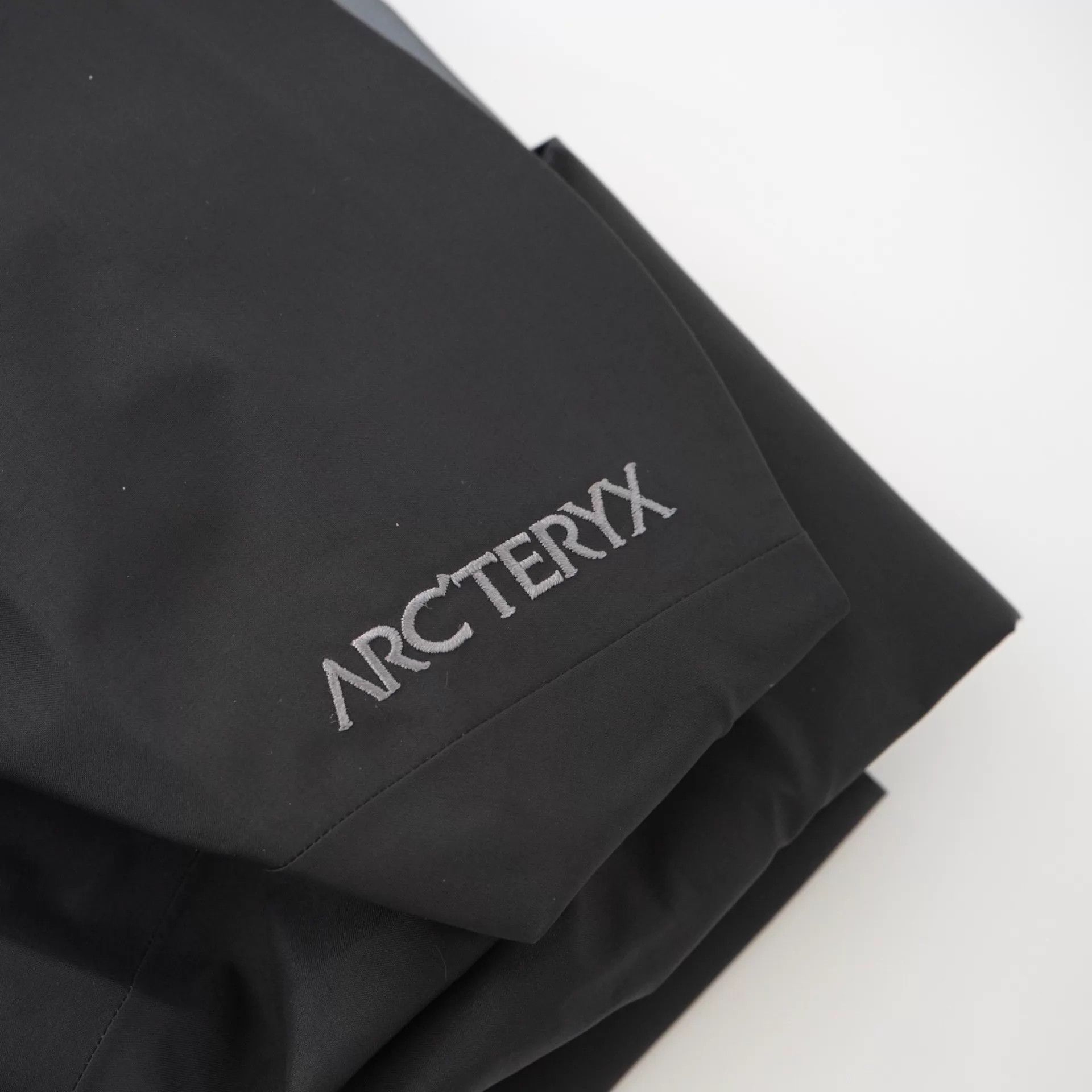 Arc'teryx ARC'TERYX BETA JACKET BLACK M Size US M / EU 48-50 / 2 - 3 Thumbnail