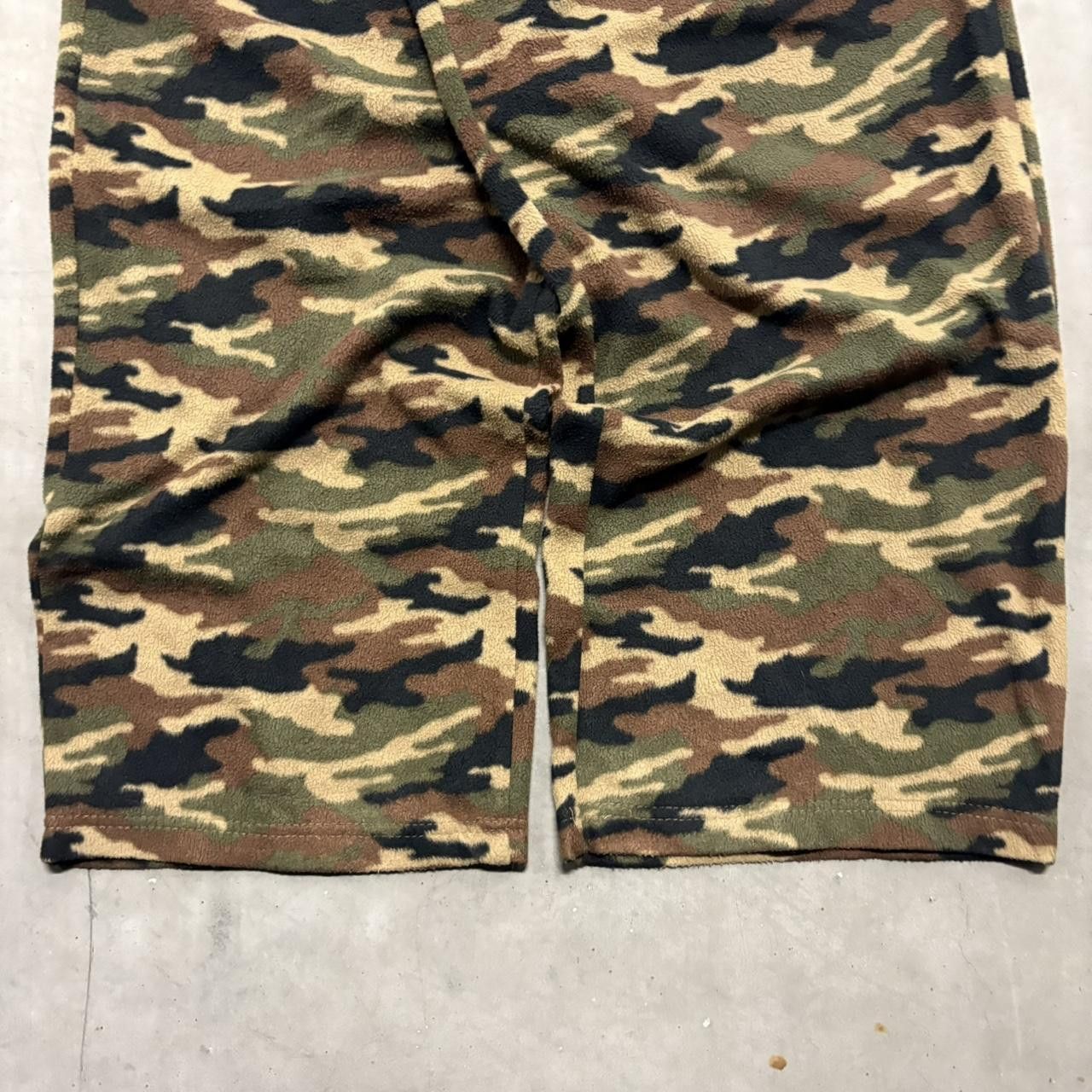 Highland Crazy Vintage Y2K/2000s Super Baggy Wideleg Highland Camo Grunge Sweatpants! Size US 40 / EU 56 - 4 Thumbnail