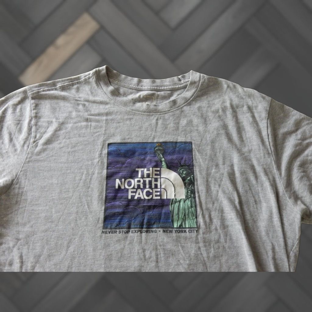 The North Face The North Face Men's T Shirt Size L Statue Of Liberty Size US L / EU 52-54 / 3 - 1 Thumbnail