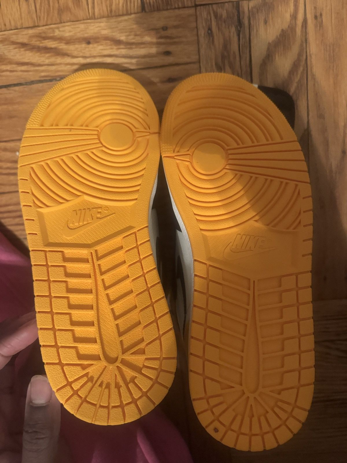 Nike air jordan retro high OG yellow Size US 9 / EU 42 - 7 Thumbnail