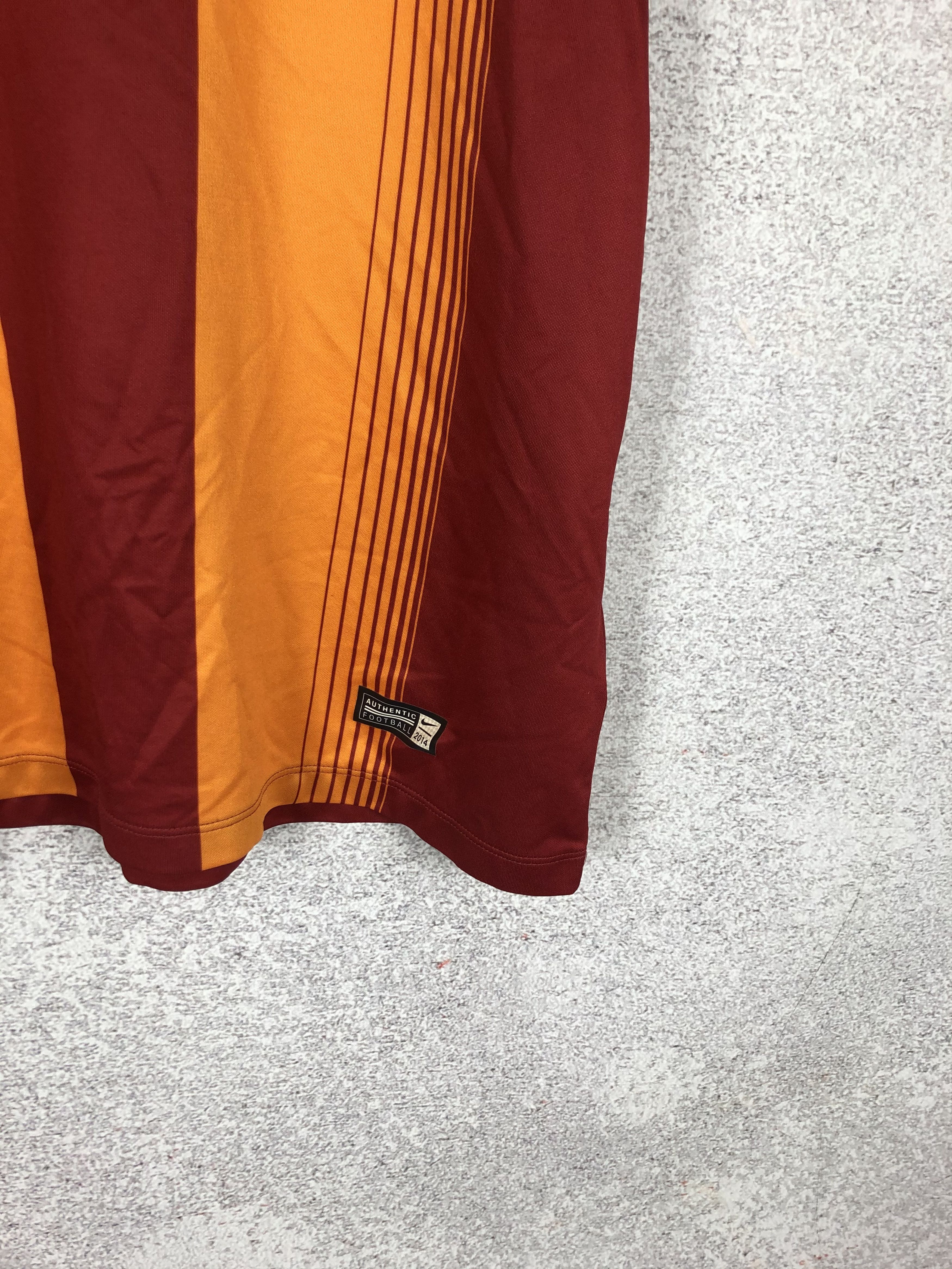 Nike Nike Galatasaray 2014 2015 Home Soccer Jersey Football Shirt Size US L / EU 52-54 / 3 - 7 Thumbnail