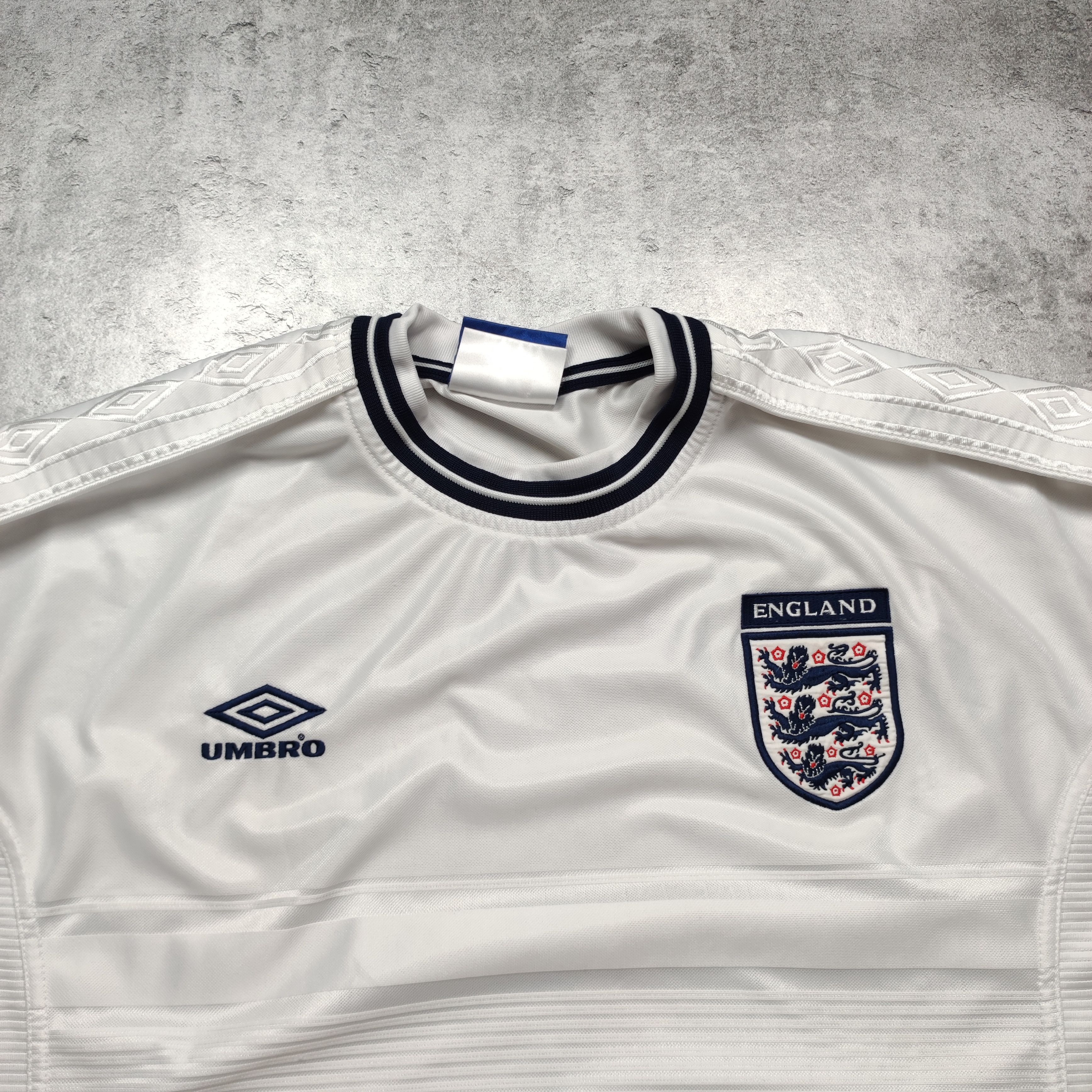 Vintage Vintage OG 1999 Umbro x England National Team Jersey Size US L / EU 52-54 / 3 - 5 Thumbnail