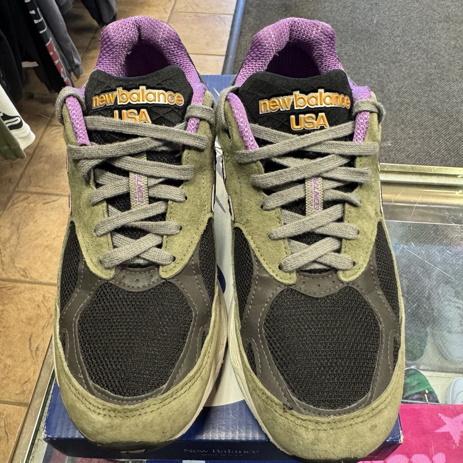 New Balance Size 9 - New Balance 990 V3 Teddy Santis Olive Leaf 2022 Size US 9 / EU 42 - 3 Thumbnail