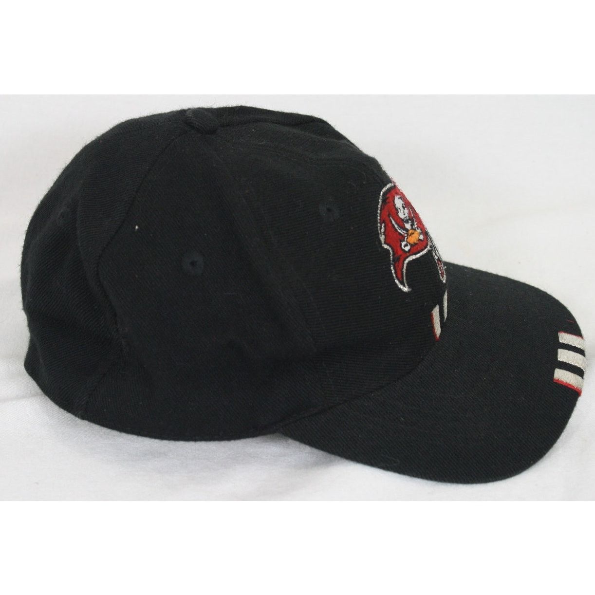 Adidas × NFL × Vintage Vintage Y2K Tampa Bay Buccaneers Adidas 3 Stripe Hat 7 1/2 Size ONE SIZE - 3 Thumbnail
