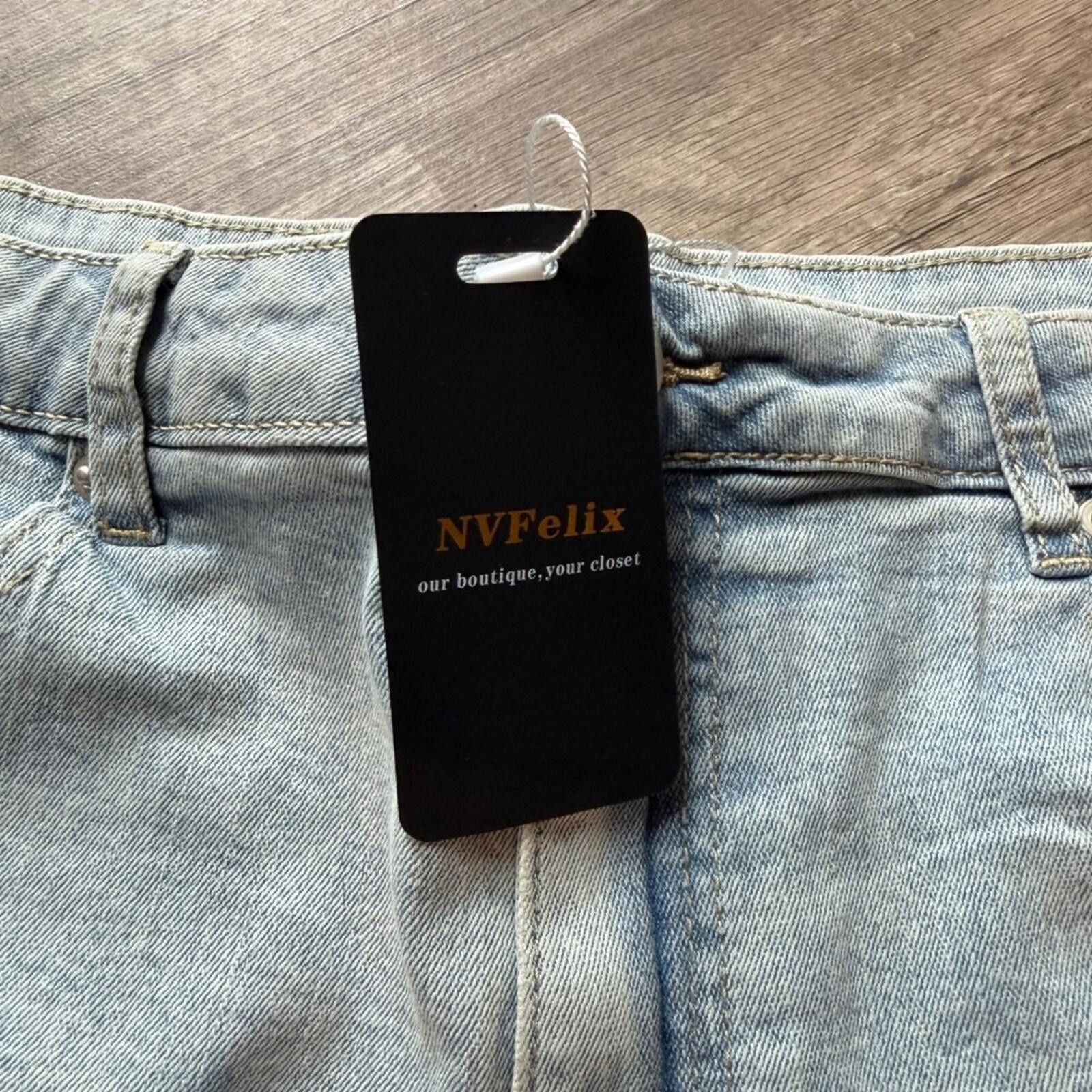 Other NVFelix Light Wash Distressed Denim Shorts Size 40" / US 18 - 3 Thumbnail