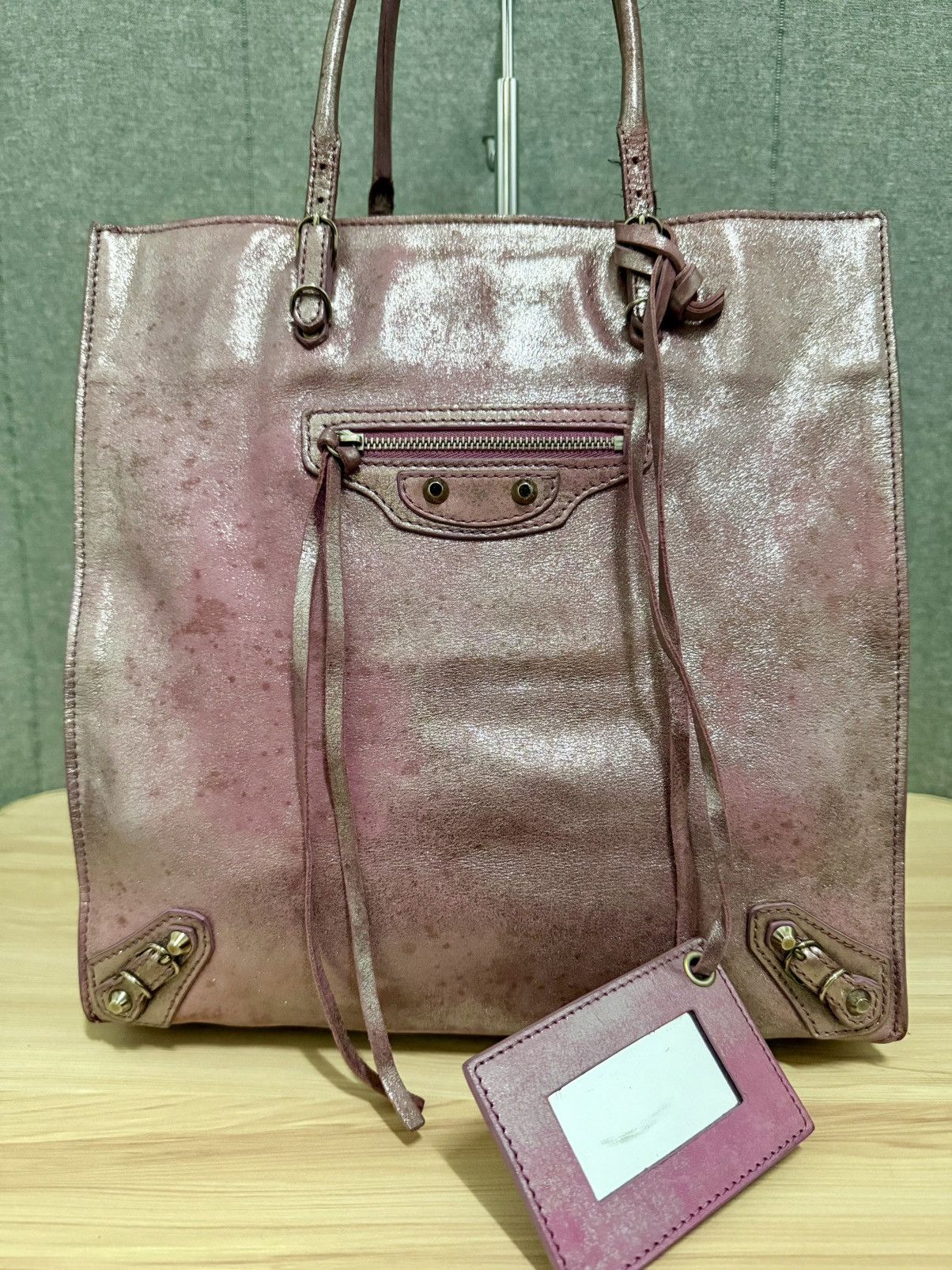 Balenciaga 2010 Balenciaga Metallic Leather Papier A5 Tote in pink Size ONE SIZE - 3 Thumbnail