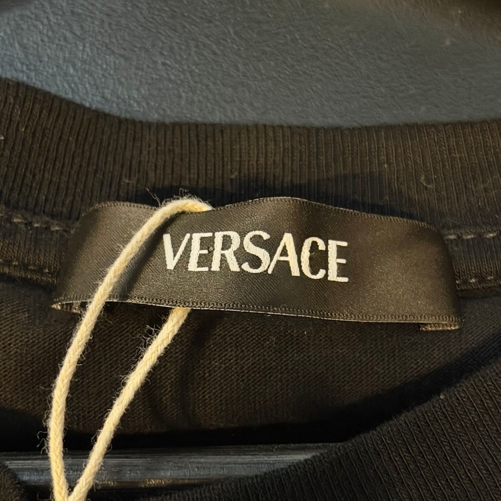 Versace Versace Embroidered Pocket Logo T-Shirt Size US XXL / EU 58 / 5 - 3 Thumbnail