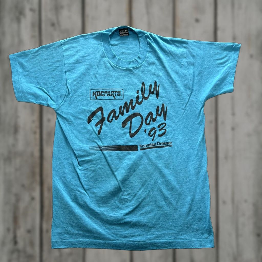 Fruit Of The Loom VINTAGE Komatsu Dresser Family Day Shirt Mens Large Blue 90s KDC Parts 1993 Size US L / EU 52-54 / 3 - 1 Thumbnail