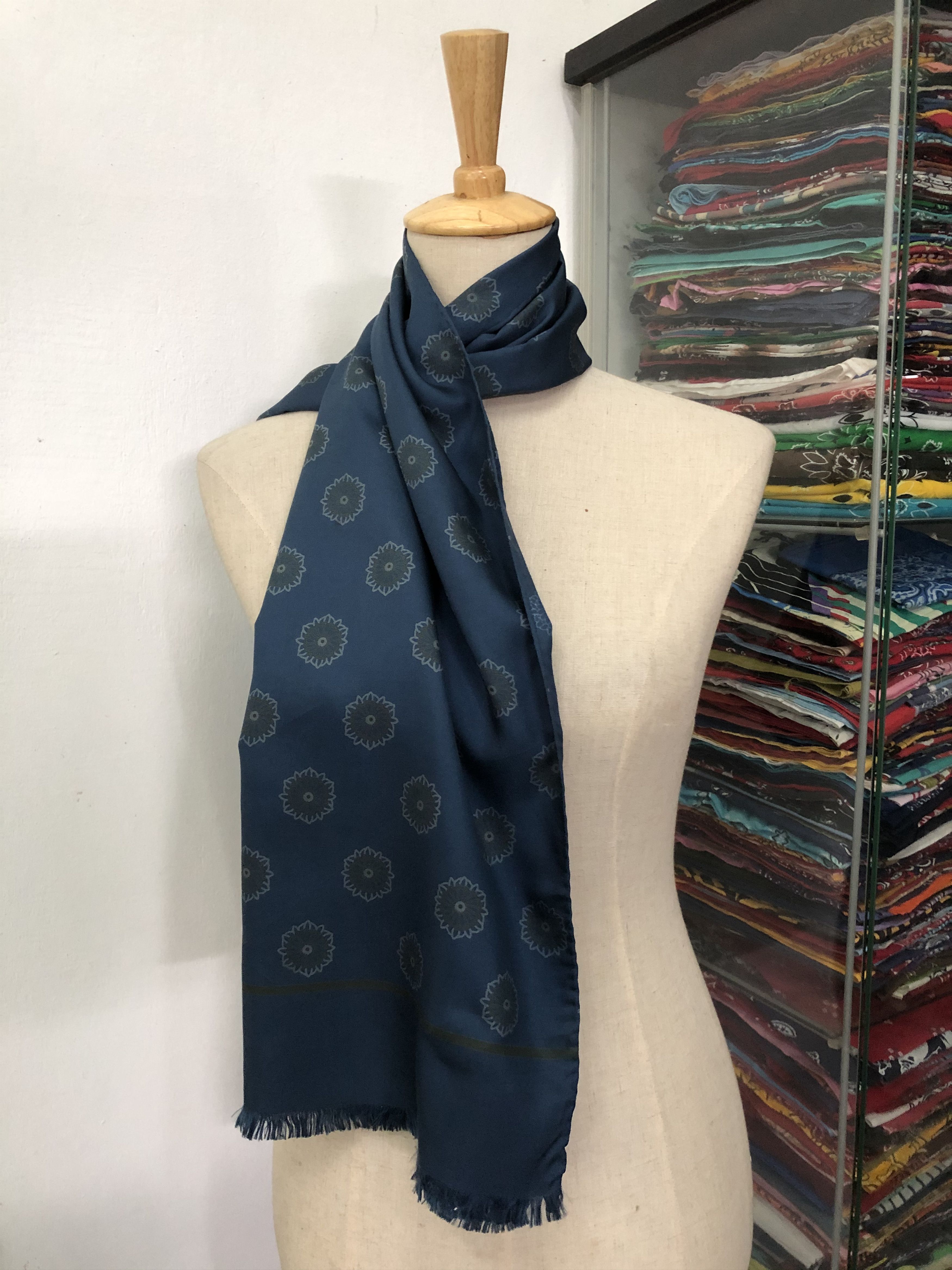 Krizia Uomo × Vintage Vintage Krizia Uomo Silk Scarf Size ONE SIZE - 1 Thumbnail