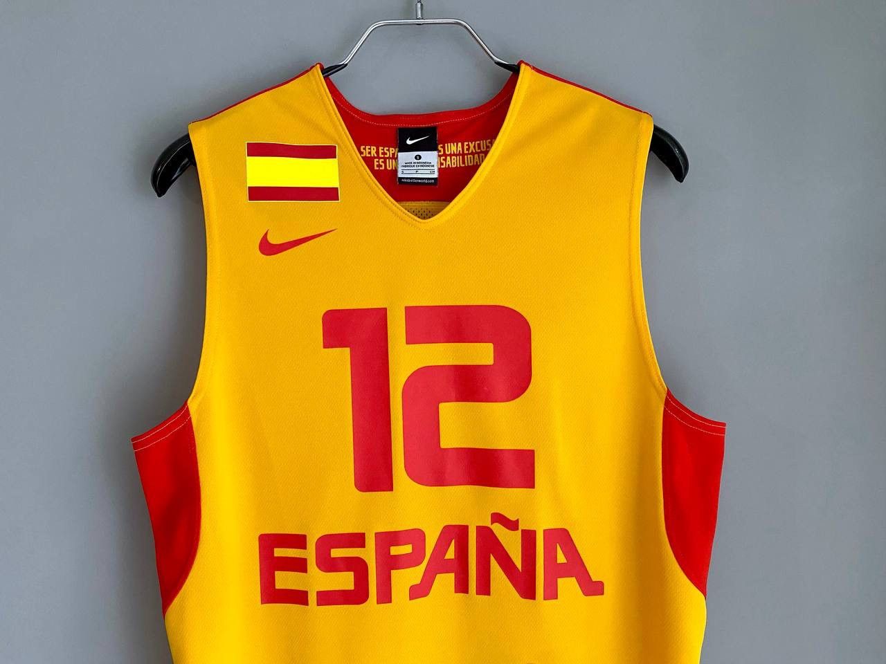 Nike Nike Spain Basketball Jersey "Eurobasket 2013" #12 LLULL, S Size US S / EU 44-46 / 1 - 6 Thumbnail