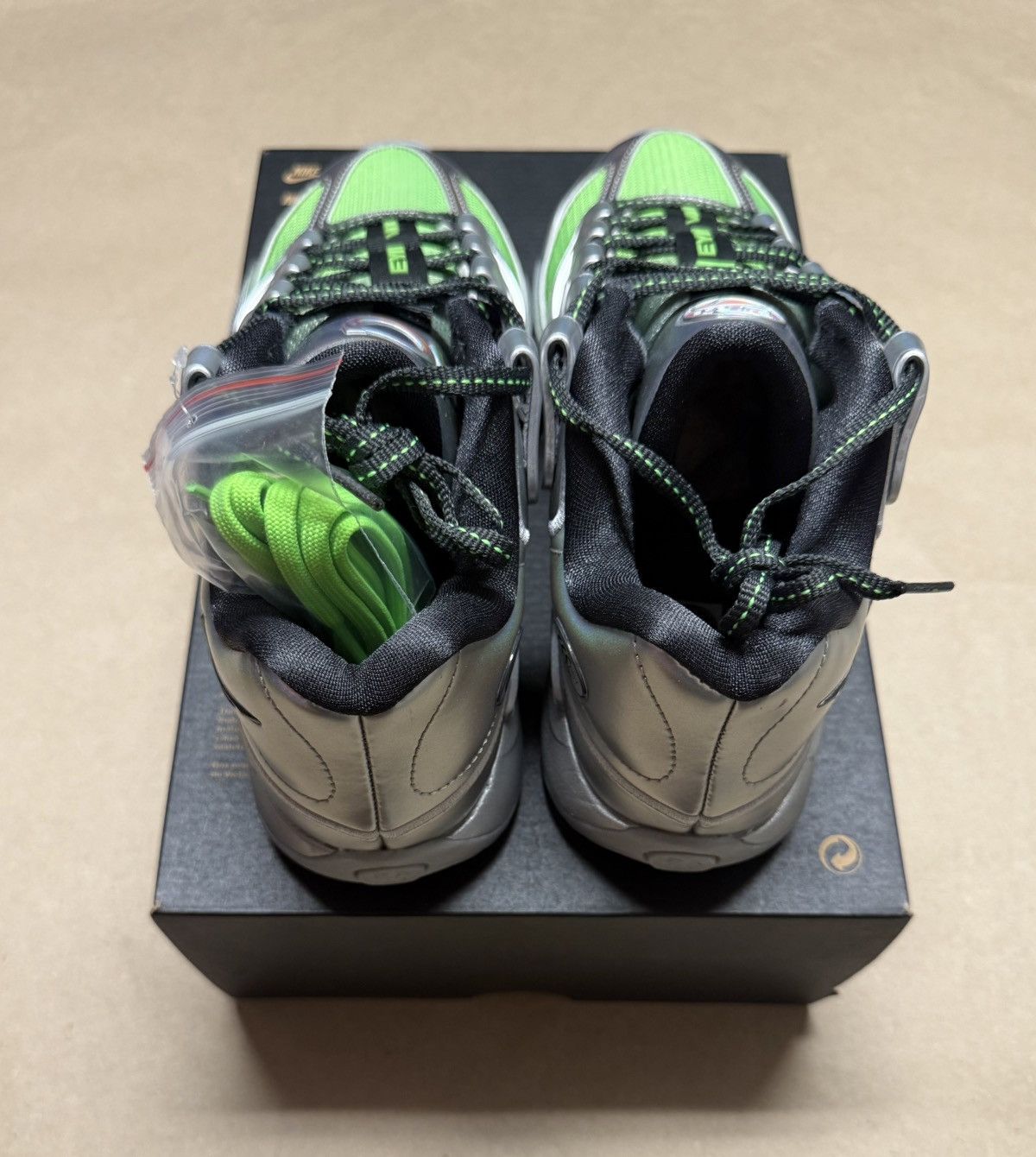 Nike Nike KD 18 Kevin Durant EYBL Men’s basketball shoes size 7! Size US 7 / EU 40 - 4 Thumbnail