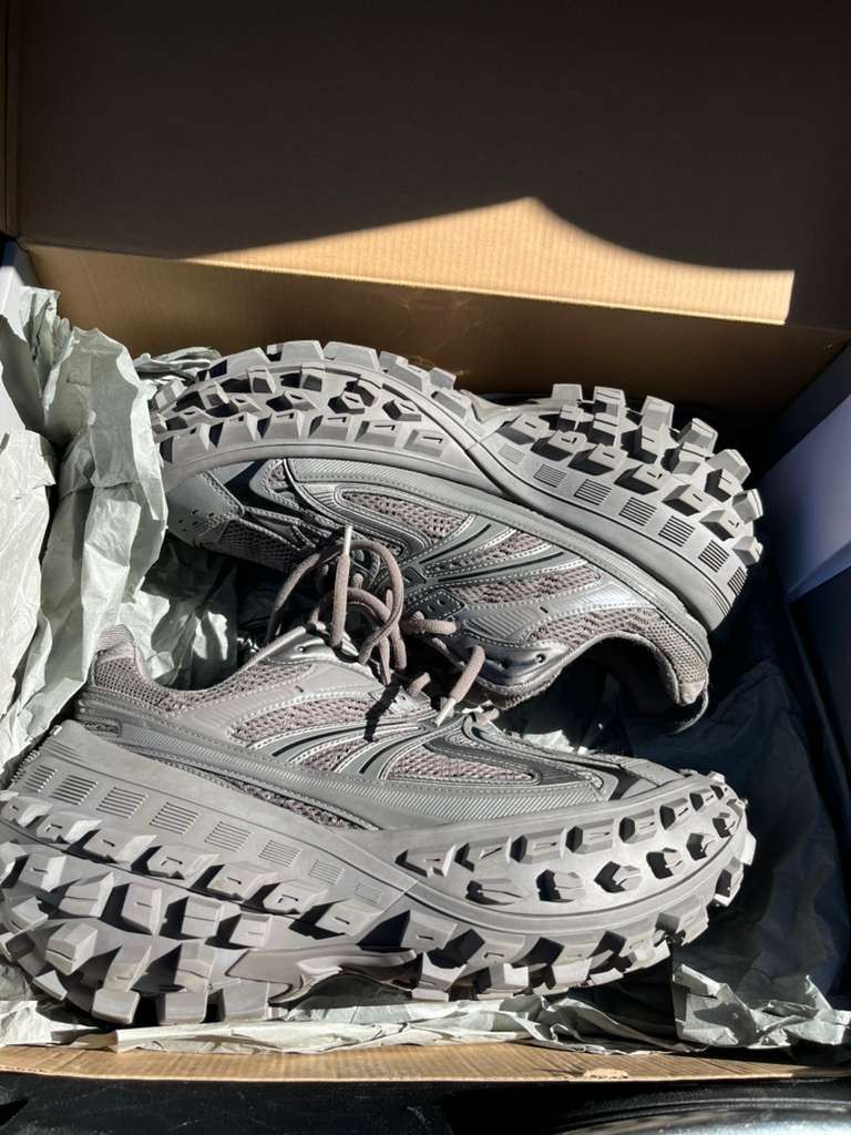 Balenciaga CC30 Bouncer Oversized Sneakers in Grey Size US 12 / EU 45 - 1 Thumbnail
