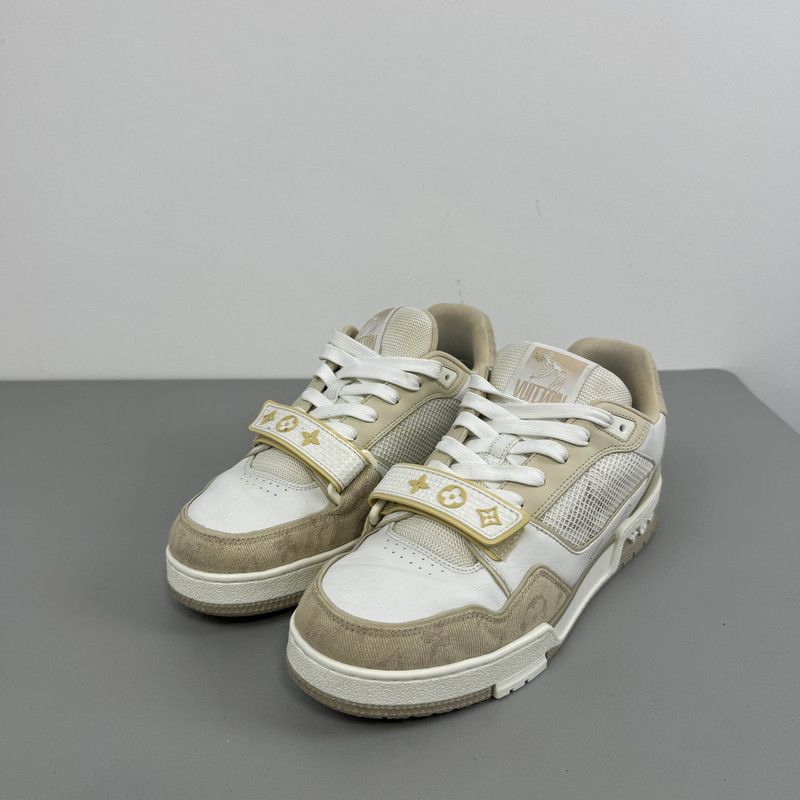 Louis Vuitton Louis Vuitton Trainer Low Top Sneakers for Men 0089 Size US 9.5 / EU 42-43 - 1 Thumbnail